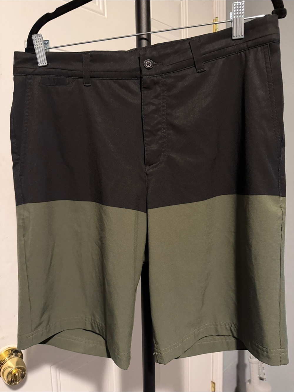 Nike Golf Two-Tone Black and Olive Flat-Front Shorts